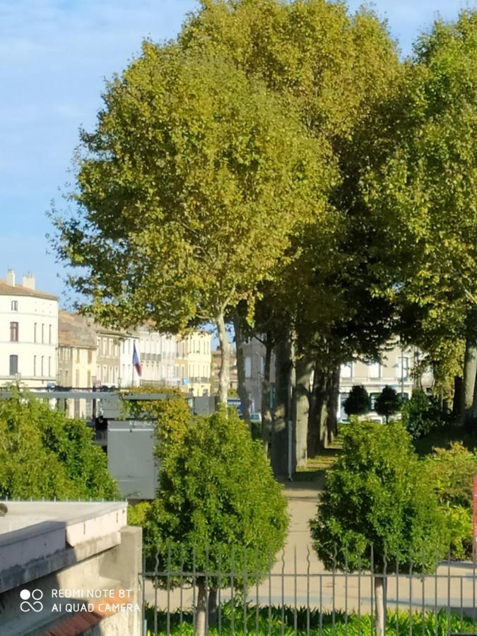 Le Selamat, Logis Xxl Au Calme Avec Terrasse Carcassonne Esterno foto